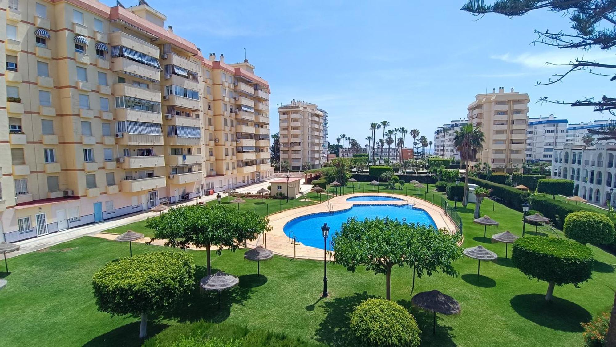 贝纳尔马德纳Andalucia Beach & Garden公寓 外观 照片